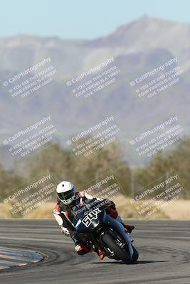 media/Dec-04-2025-Racers Edge (Thu) [[5ebc9f124d]]/3-B Group/1-Session 1 (Turn 7)/